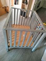 Box compleet + zelfgemaakte verschoonplank, Ophalen, Zo goed als nieuw, Wieltjes