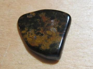 ede. 2x platte edelsteen PIETERSIET (3) beschikbaar voor biedingen