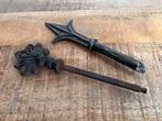 2 antieke hekwerk ornamenten 18 cm., Ophalen of Verzenden