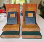 Vintage.

Twee houten boekensteunen., Huis en Inrichting, Woonaccessoires | Overige, Ophalen of Verzenden, Zo goed als nieuw