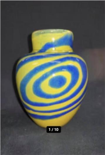 Vintage Art Glass Vase hand Made Shakespeare England - 15 beschikbaar voor biedingen
