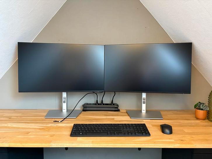 Complete Dell Thuiswerk-set | 6 maanden oud, Computers en Software, Monitoren, Zo goed als nieuw, 61 t/m 100 Hz, DisplayPort, HDMI
