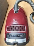 Miele Complete C3 Pure Red Powerline 890W, Stofzak, Gebruikt, Stofzuiger, Ophalen of Verzenden
