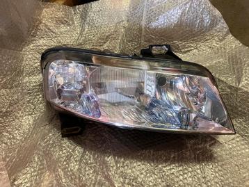 Fiat Stilo Xenon rechts koplamp beschikbaar voor biedingen