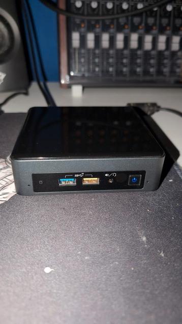Intel NUC 8 met i5 beschikbaar voor biedingen