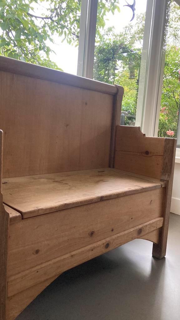 Oud grenen houten klepbankje, Antiek en Kunst, Antiek | Meubels | Bedden, Ophalen