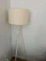 Mooie witte lamp met kap, Ophalen, Zo goed als nieuw, 150 tot 200 cm