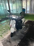 Vespa sprint 2021, Fietsen en Brommers, Scooters | Vespa, Ophalen, Zo goed als nieuw