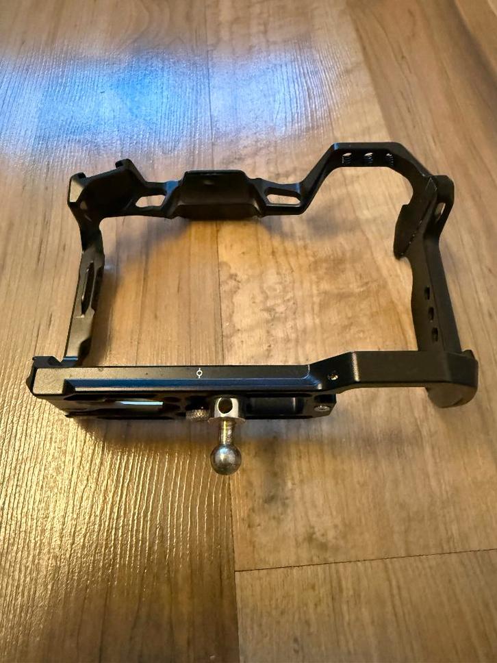 SmallRig 4161 "Black Mamba" Cage For Canon R6 Mark II, Audio, Tv en Foto, Fotografie | Professionele apparatuur, Zo goed als nieuw