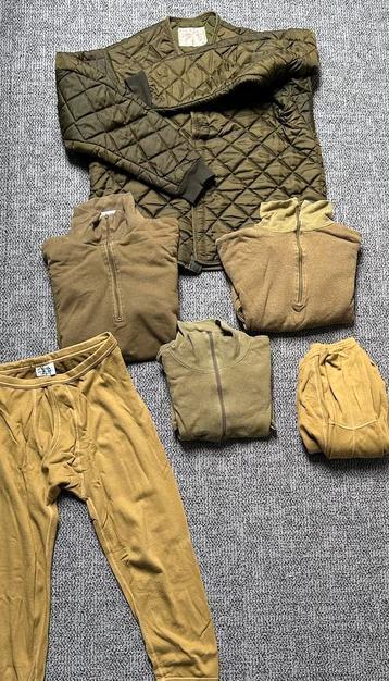 Oude winter/onderkleding defensie (kleine maat) beschikbaar voor biedingen