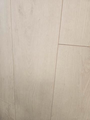 
60m² (XL Klik LAMINAAT) Wit eiken incl. Ondervloer beschikbaar voor biedingen