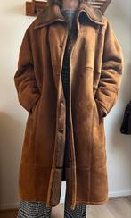 Bruine lange lammy coat van Jacques Jekel, Kleding | Dames, Jassen | Winter, Ophalen of Verzenden, Gedragen, Maat 38/40 (M), Bruin