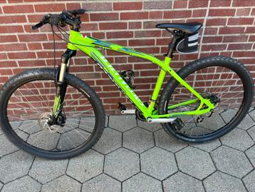 Specialized moutainbike 27,5 inch in Nieuwstaat beschikbaar voor biedingen