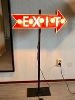 Staande EXIT lamp, Huis en Inrichting, Ophalen of Verzenden, Zo goed als nieuw, Metaal