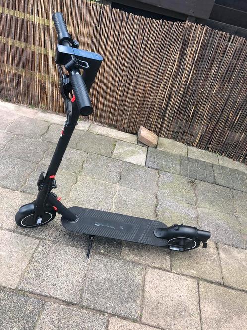 URBMOB F9PLUS 920 KICKSCOOTER, Fietsen en Brommers, Steps, Zo goed als nieuw, Gewone step, Ophalen
