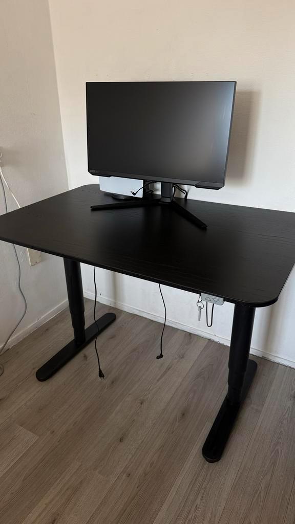 Ikea Bekant Bureau Elektrisch Zwart, Huis en Inrichting, Bureaus, Zo goed als nieuw, Bureau, Elektrisch, Ophalen