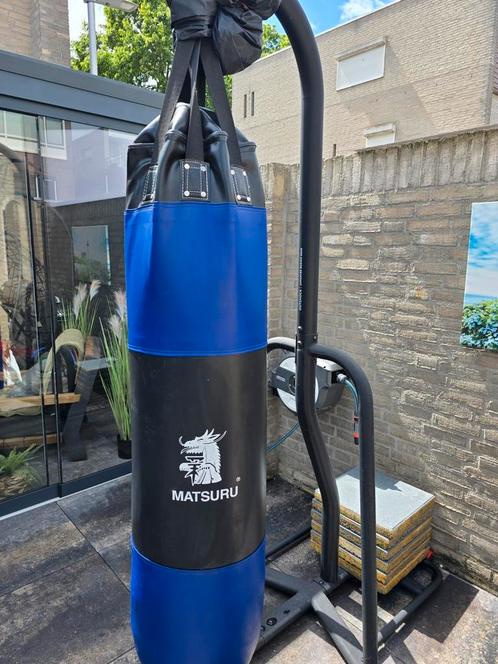 Matsuru leren bokszak 160cm, 45kg met frame en hoes., Sport en Fitness, Boksen, Zo goed als nieuw, Bokszak, Ophalen