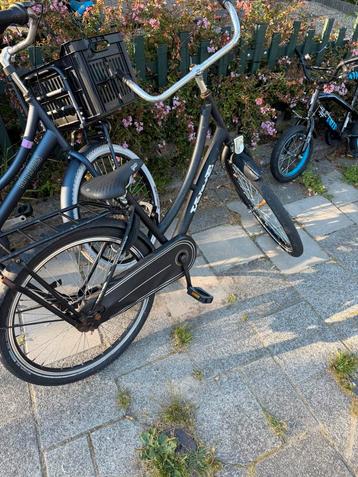 Meisjes fiets beschikbaar voor biedingen