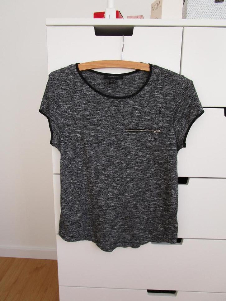 Grijs gemeleerd shirt met zwarte biezen maat 38, Kleding | Dames, T-shirts, Zo goed als nieuw, Maat 38/40 (M), Grijs, Korte mouw