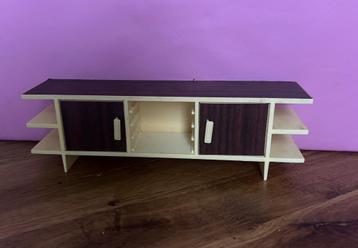 Meubels poppenhuis beschikbaar voor biedingen