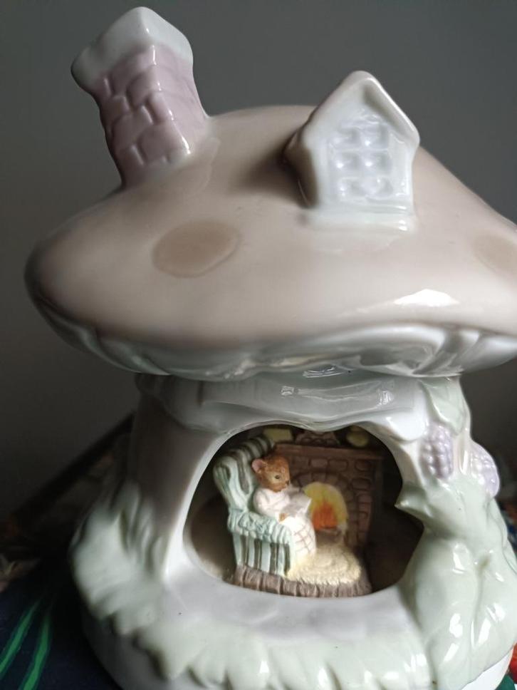 Enesco Muis in een Paddenstoelhuis 1990, Antiek en Kunst, Antiek | Porselein, Ophalen of Verzenden