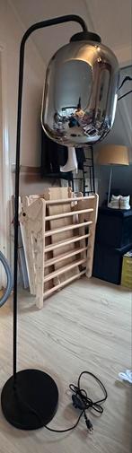 Pegasi vloerlamp kwantum, Ophalen, Zo goed als nieuw, Glas, 150 tot 200 cm