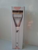 IT Foundation/ make up kwast nr 10, Ophalen of Verzenden, Nieuw, Gehele gezicht