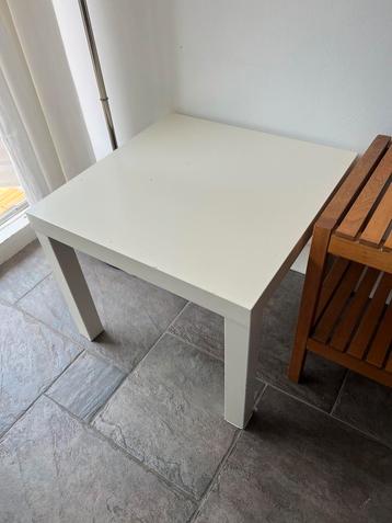Witte bijzettafel gratis ophalen