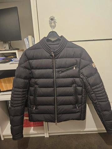 Zwarte Moncler Jas - Maat M beschikbaar voor biedingen
