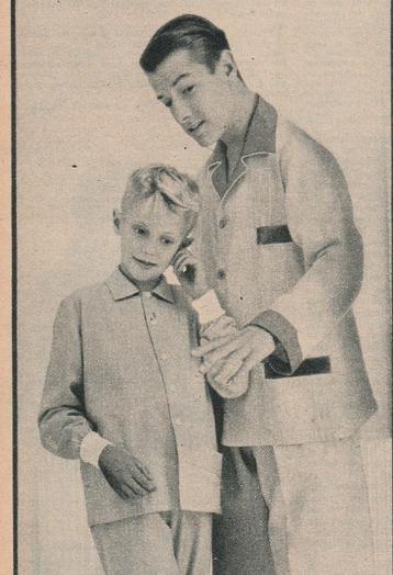 retro reclame 1959 Jansen & Tilanus jongens heren pyjama beschikbaar voor biedingen