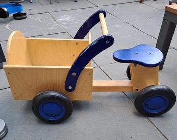 Houten bakfiets beschikbaar voor biedingen