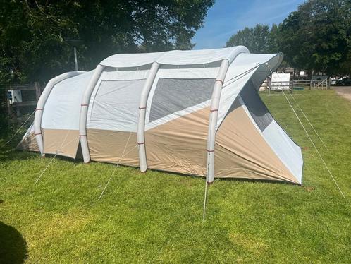 Quechua air tent voor maximaal 6 personen., Caravans en Kamperen, Tenten, tot en met 4, Zo goed als nieuw, Ophalen