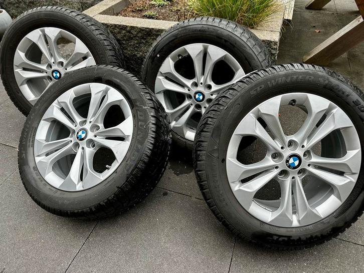 Vier winterbanden met originele BMW velgen X1 F48. 17 inch, Auto-onderdelen, Banden en Velgen, Banden en Velgen, Winterbanden