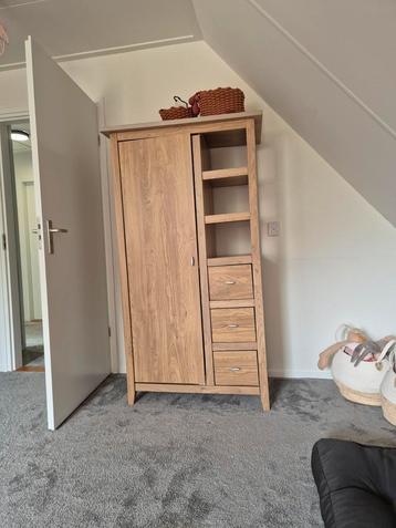 Complete babykamer  beschikbaar voor biedingen
