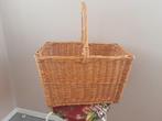Stevige Zweedse Vintage Rieten Mand met robuust vast hengsel, Huis en Inrichting, Woonaccessoires | Schalen en Manden, Ophalen