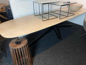 Nieuwe Deense ovale eiken tafel 300cm beschikbaar voor biedingen
