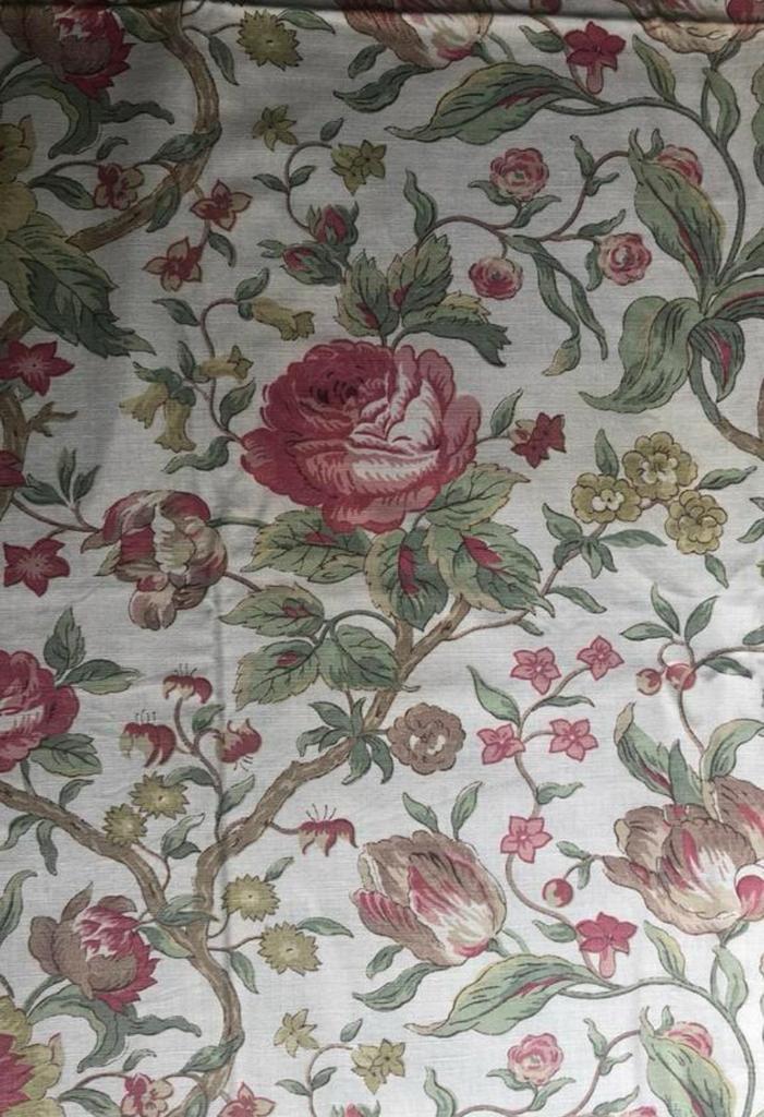 Enorm tafelkleed / gordijn/ vintage lap rozen., Hobby en Vrije tijd, Stoffen en Lappen, Zo goed als nieuw, Katoen, 120 cm of meer