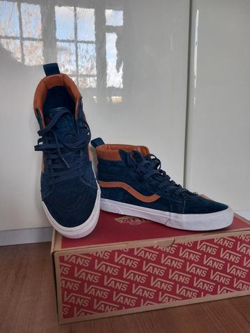 VANS SK8-HI , maat 42.5 suède blauw/ cognac.  beschikbaar voor biedingen