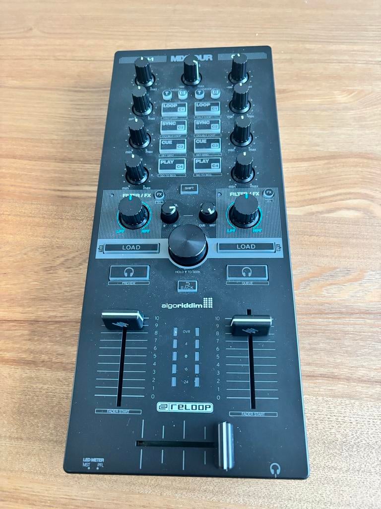 Reloop Mixtour met Decksaver - Compacte DJ Controller, Muziek en Instrumenten, Dj-sets en Draaitafels, Gebruikt, Dj-set, Reloop