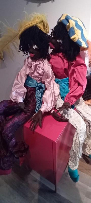 Vintage poppen pieten decoratie winkel/school  beschikbaar voor biedingen