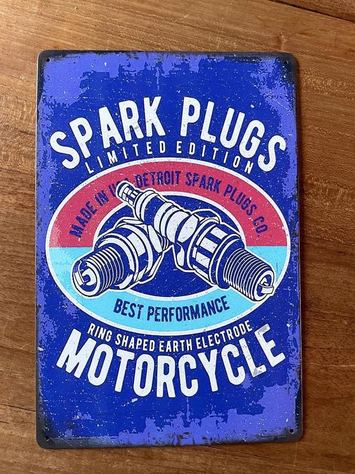 Spark Plugs  reclamebord (Old Look), Verzamelen, Merken en Reclamevoorwerpen, Nieuw, Reclamebord, Ophalen of Verzenden