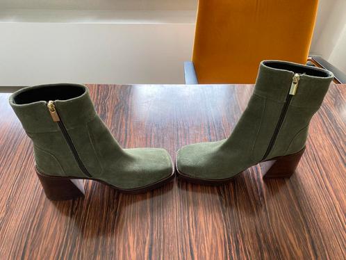 Hippe Groene suede leer enkellaarsjes mt 40, Kleding | Dames, Schoenen, Nieuw, Lage of Enkellaarzen, Groen, Ophalen of Verzenden