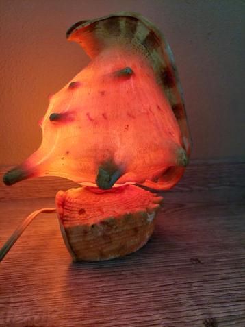 vintage SCHELP LAMP beschikbaar voor biedingen