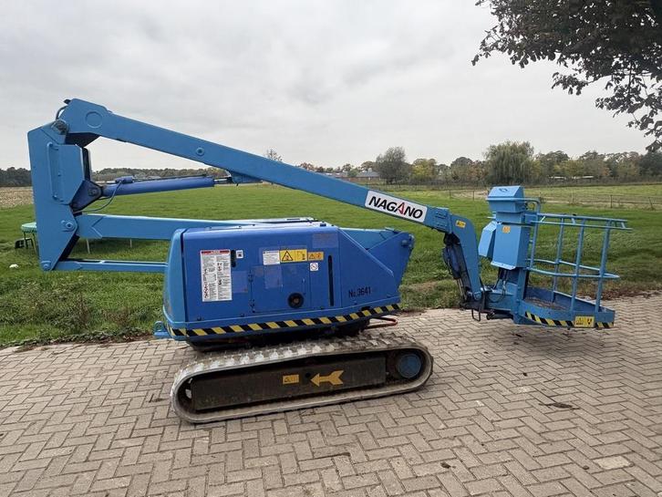 hoogwerker rupshoogwerker nagano 090 maeda hitachi hx, Zakelijke goederen, Machines en Bouw | Liften, Steigers en Ladders