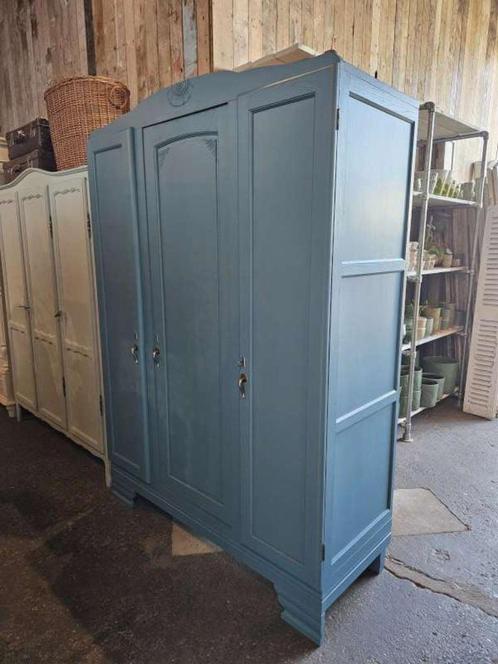 kledingkast,franse kast,oude kast `WOONWINKEL RUSTIEK``, Kinderen en Baby's, Kinderkamer | Commodes en Kasten, Gebruikt, Ophalen of Verzenden