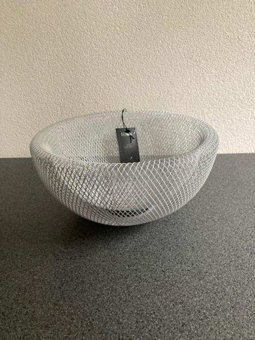 NIEUWE metalen fruitmand SENZA met kaartje eraan, Huis en Inrichting, Woonaccessoires | Schalen en Manden, Nieuw, Mand, Rond, Overige materialen