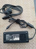 Toshiba laptop adapter, Computers en Software, Laptop-opladers, Ophalen, Zo goed als nieuw