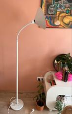 Vintage minimalistische Herda trompetlamp, Huis en Inrichting, Lampen | Vloerlampen, 150 tot 200 cm, Gebruikt, Metaal, Ophalen