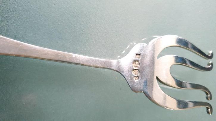 Zilveren vorkje en boter/kaasmesje, Antiek en Kunst, Antiek | Bestek, Ophalen of Verzenden