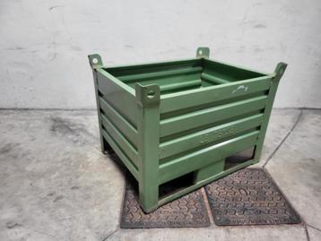 Stapelbak gecoat  staal 4 vaste wanden 800x600x600 beschikbaar voor biedingen